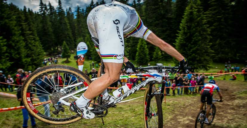 nino schurter piernas