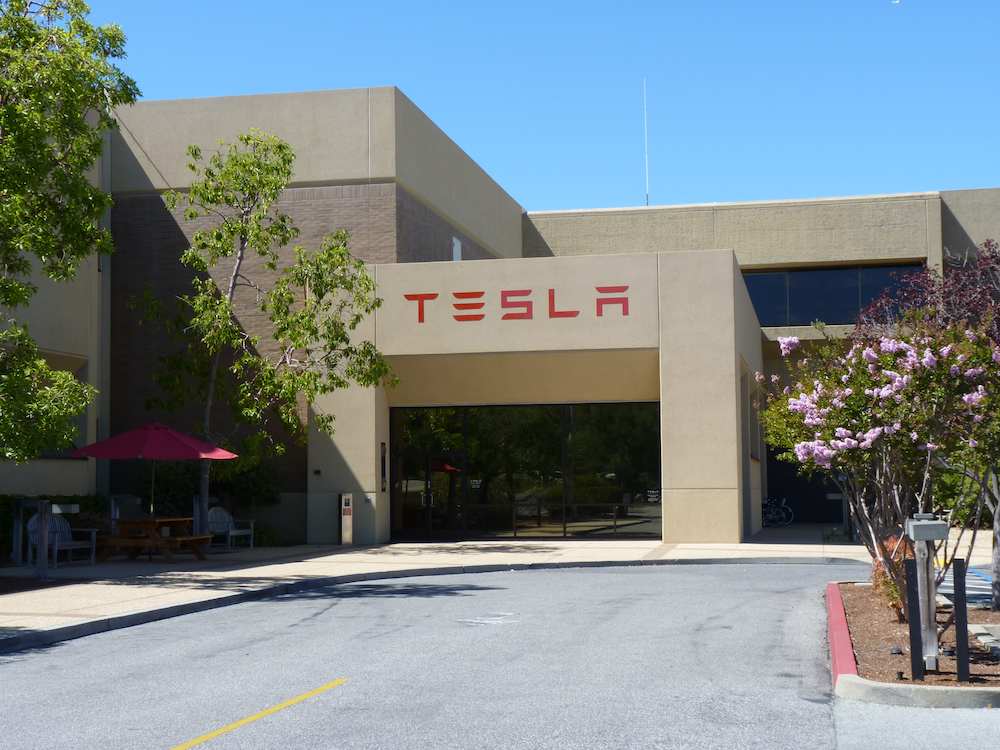 Tesla pagará a sus empleados que vayan en bici al trabajo