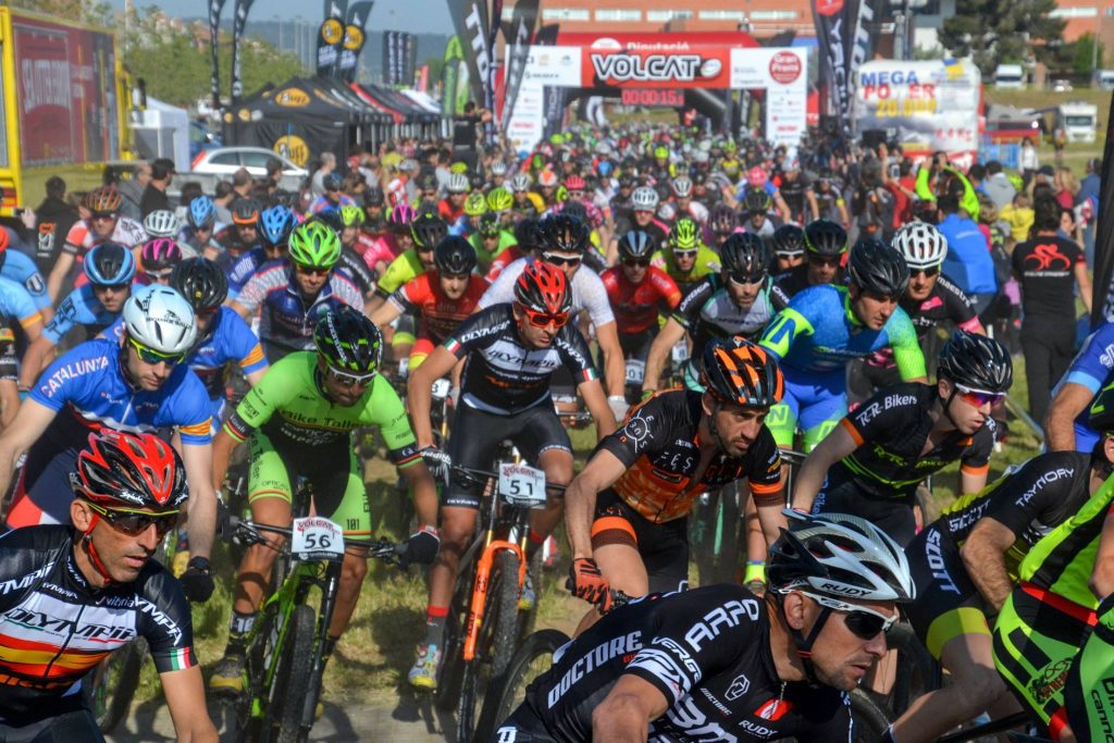 Victoria de Tiago Ferreira y Jiri Novak mantiene el liderato en la segunda etapa de la VolCAT 2017